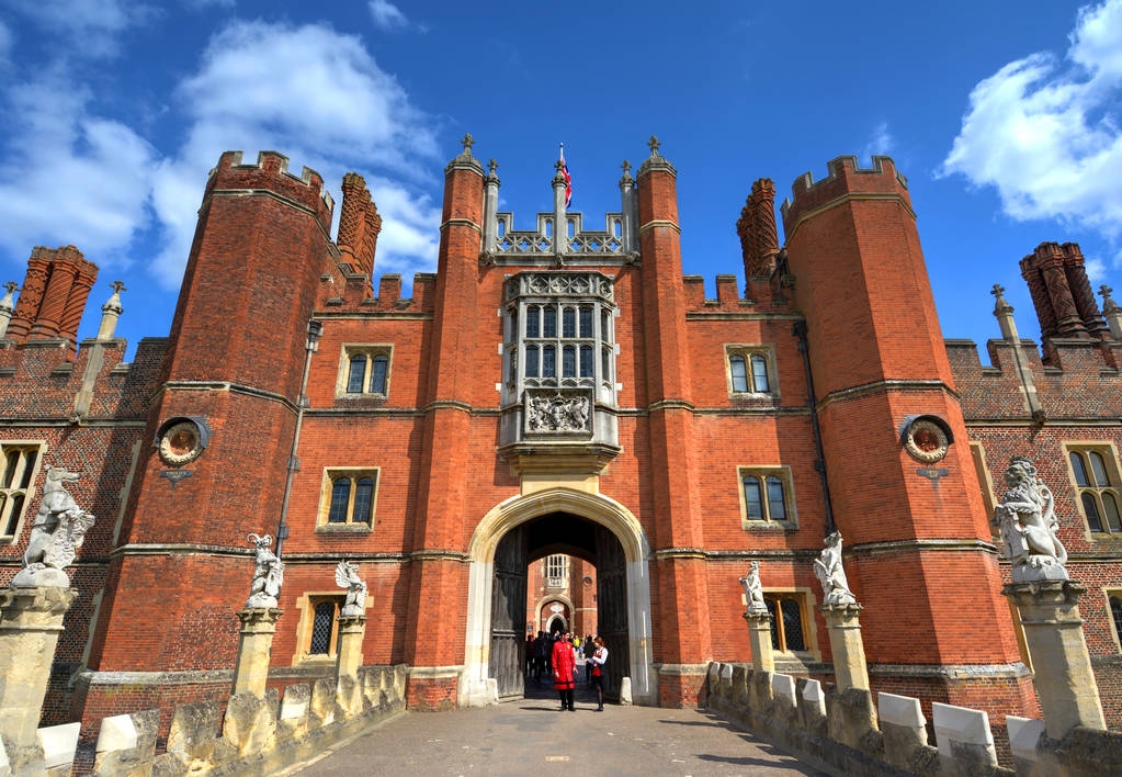 hampton court