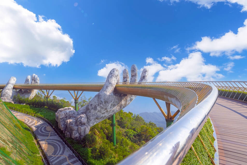 stock-photo-most-beautiful-viewpoint-golden-bridge-nang-banahill-city-vietnam-1
